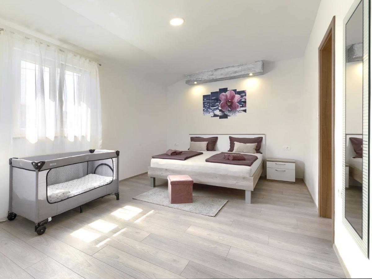 Holiday Home Casa Gverino By Interhome Plomin Luaran gambar